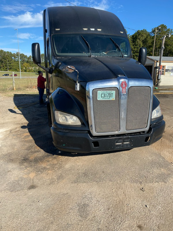 truckers-and-trailers-sanitized-wash-out-service-valley-al-before